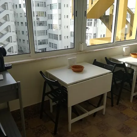 Affittacamere Lxroller Marques Pombal Penthouse Lisbona
